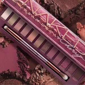 Urban Decay Naked Cherry Eyeshadow Palette nwt